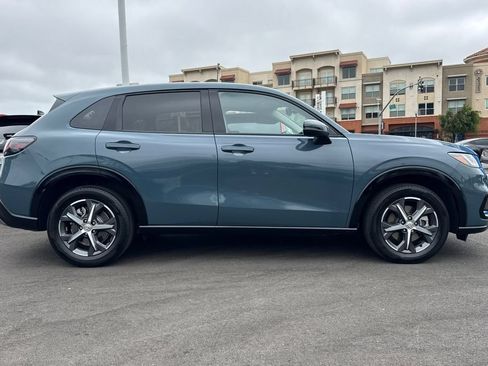 Certified 2025 Honda HR-V EX-L image 3