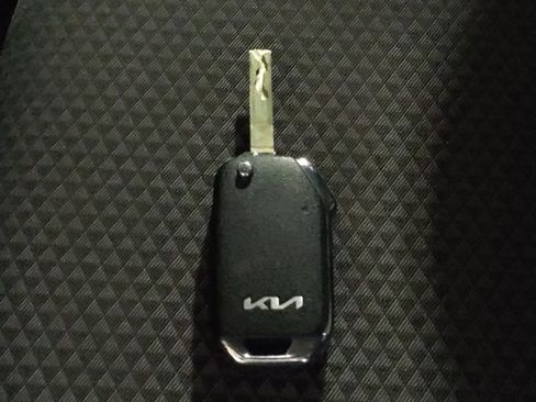 Used 2022 Kia Soul LX w/ Technology Package image 32