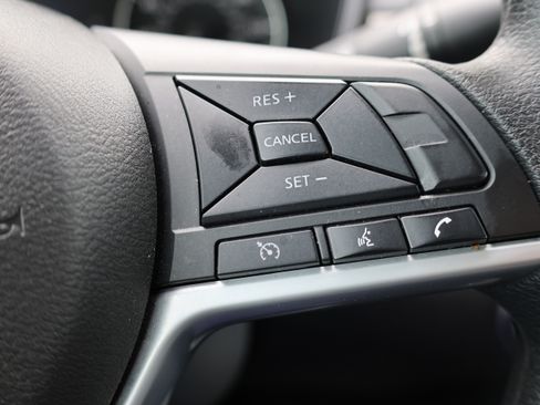 Used 2025 Nissan Altima 2.5 SV FWD image 27