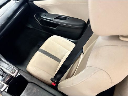 Used 2016 Honda Civic EX image 22