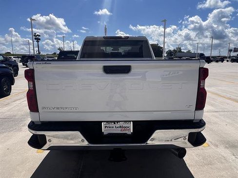 Used 2025 Chevrolet Silverado 2500 LT w/ Safety Package AWD/4WD image 4