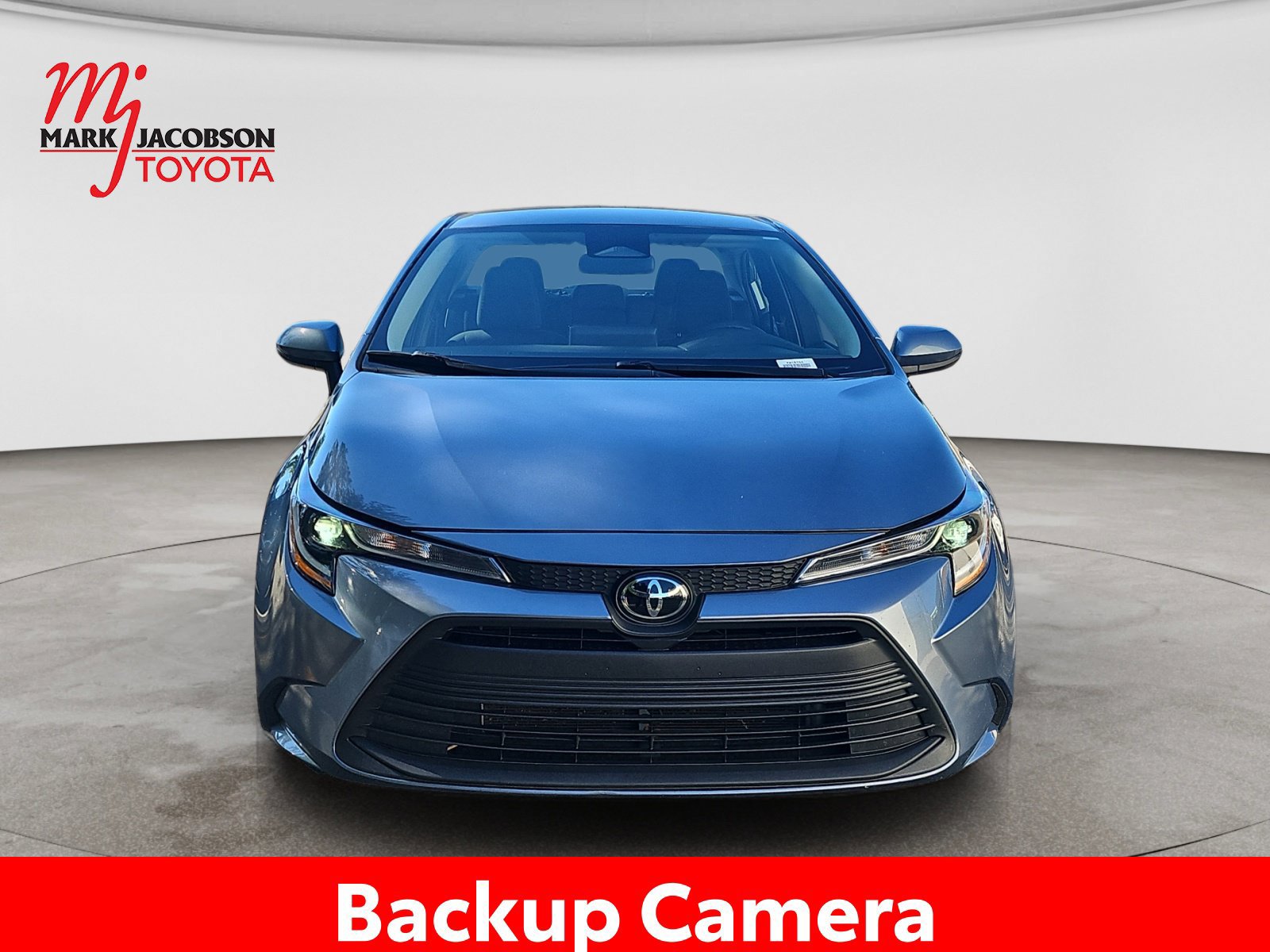 Used 2025 Toyota Corolla LE FWD image 3