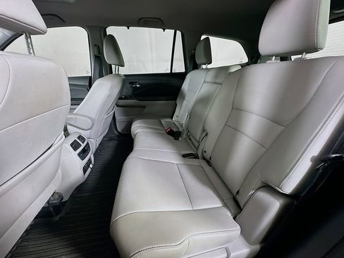 Used 2021 Honda Pilot Touring image 15
