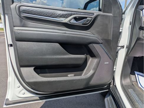Used 2022 GMC Yukon XL Denali AWD/4WD image 10