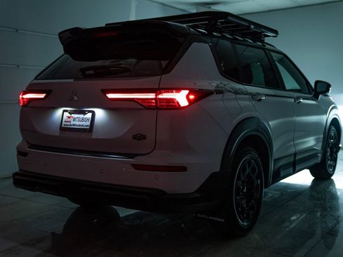 Used 2025 Mitsubishi Outlander Trail Edition image 37
