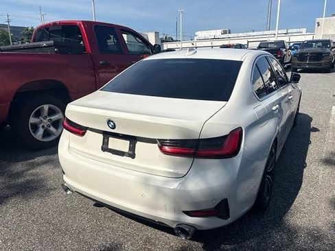 Used 2020 BMW 330i Sedan w/ Convenience Package RWD image 13