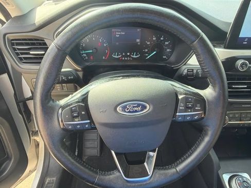 Used 2021 Ford Escape SE w/ Convenience Package FWD image 11