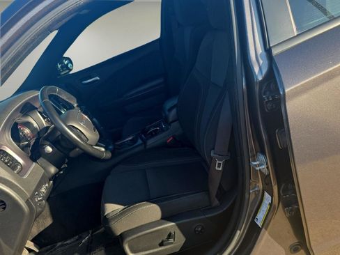 Used 2019 Dodge Charger SXT image 9