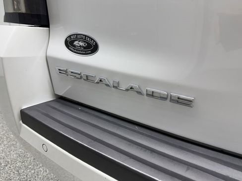 Used 2017 Cadillac Escalade ESV Premium Luxury w/ LPO, Radiant Package image 7