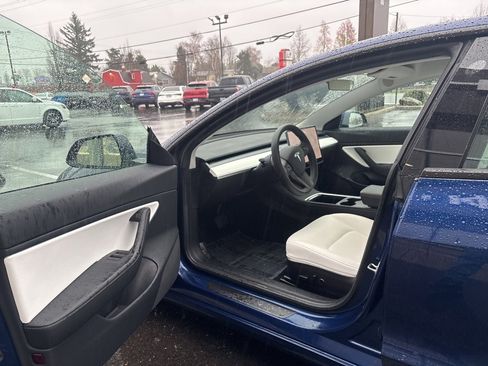 Used 2021 Tesla Model 3 Long Range image 13