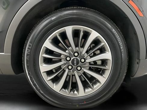 Used 2019 Lincoln Nautilus Select FWD image 28