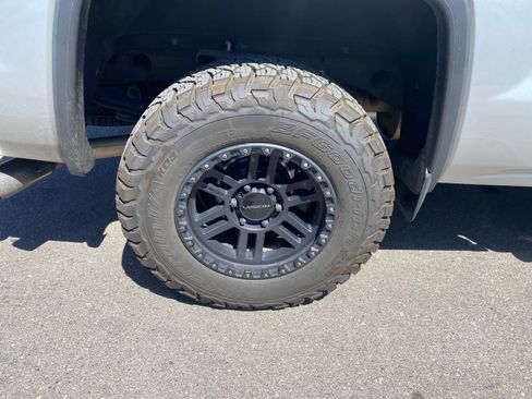 Used 2017 GMC Sierra 1500 Denali AWD/4WD image 5