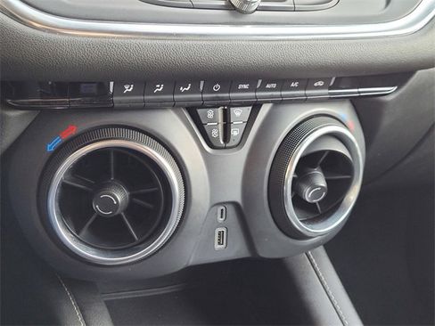 Used 2023 Chevrolet Blazer LT image 11