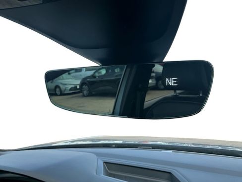 Used 2022 Volkswagen Tiguan SE R-Line image 21