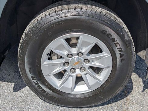 Used 2025 Chevrolet Silverado 1500 LT image 11