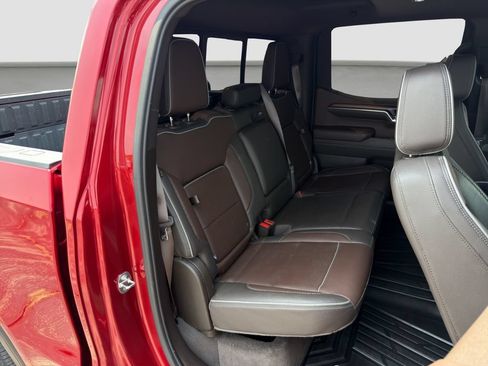 Used 2024 GMC Sierra 1500 Denali AWD/4WD image 19