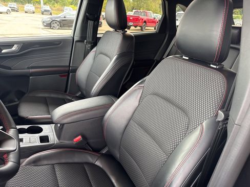 Certified 2024 Ford Escape ST-Line w/ Tech Pack #1 image 23