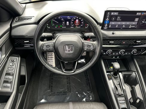 Used 2025 Honda Accord Sport image 16