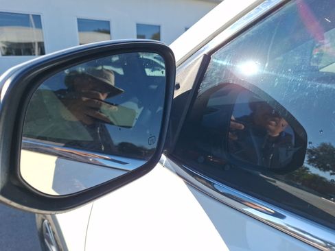 Used 2018 Toyota Highlander LE image 13