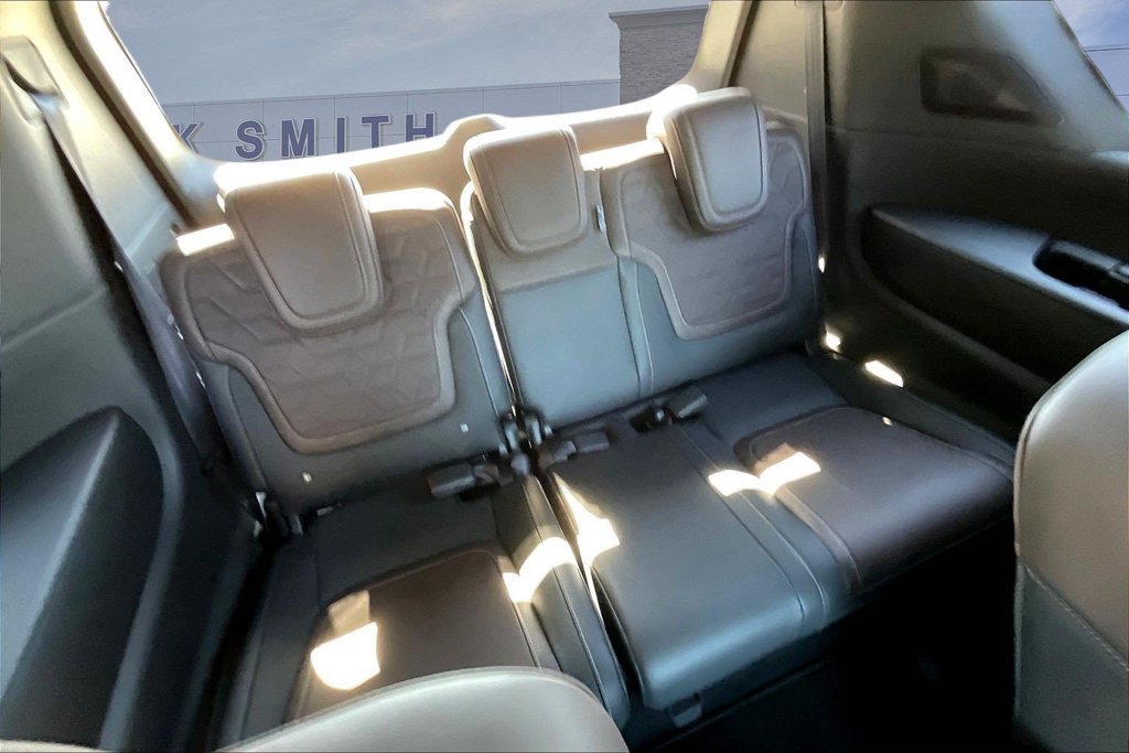 Used 2025 Nissan Armada Platinum AWD/4WD image 26