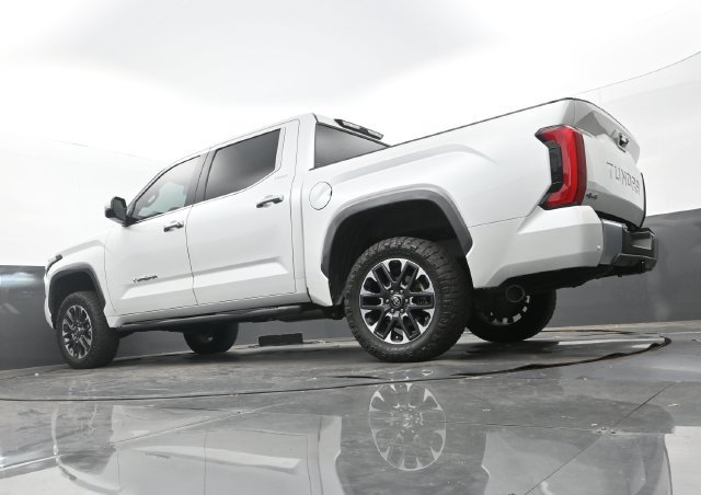 Used 2025 Toyota Tundra Limited AWD/4WD image 24