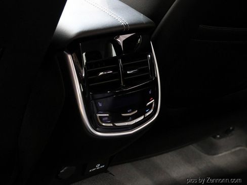 Used 2015 Cadillac XTS Premium image 23