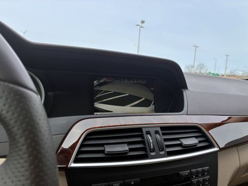 Used 2012 Mercedes-Benz C 250 Sedan image 18