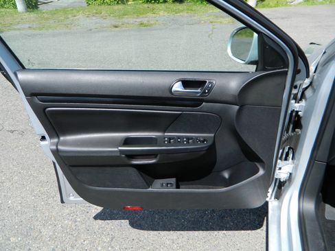 Used 2012 Volkswagen Jetta TDI image 21