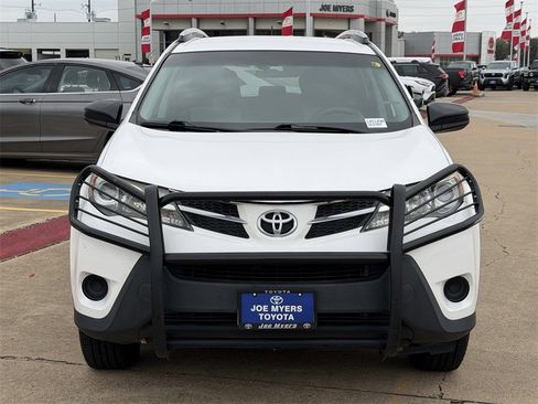 Used 2015 Toyota RAV4 LE image 3