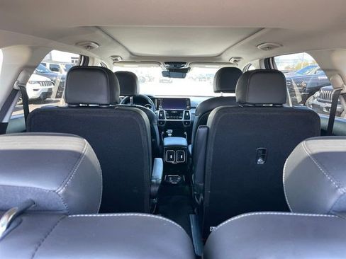 Used 2023 Kia Sorento SX AWD/4WD image 26