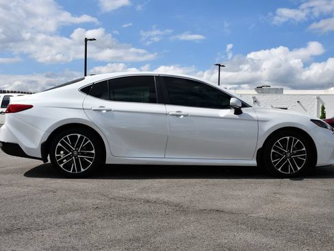 Used 2025 Toyota Camry XLE w/ Premium Plus Package FWD image 8