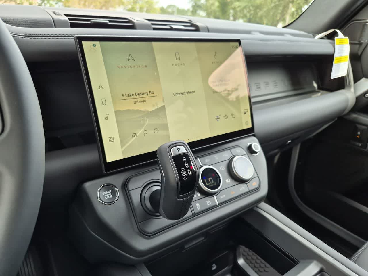 New 2026 Land Rover Defender 110 X-Dynamic SE AWD/4WD image 30