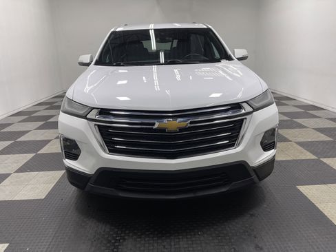 Used 2023 Chevrolet Traverse LT FWD image 7