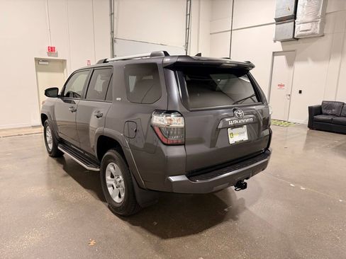 Used 2020 Toyota 4Runner SR5 Premium image 7