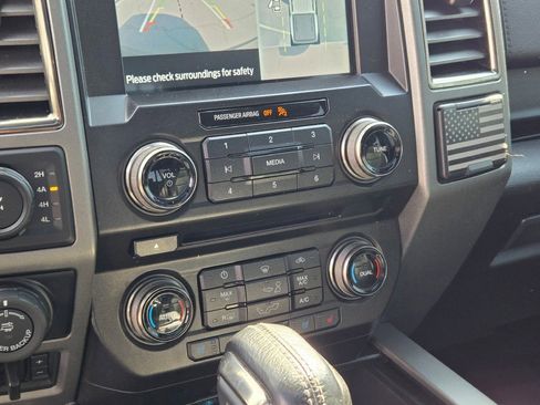 Used 2017 Ford F150 Raptor w/ Equipment Group 802A Luxury image 28