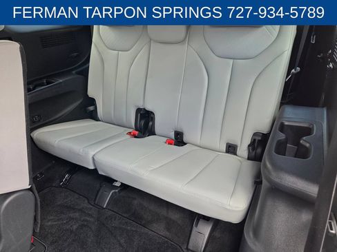 Used 2023 Hyundai Palisade SEL AWD/4WD image 9