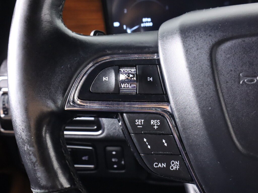 Used 2020 Lincoln Navigator L Reserve w/ Equipment Group 208A Reserve AWD/4WD image 12