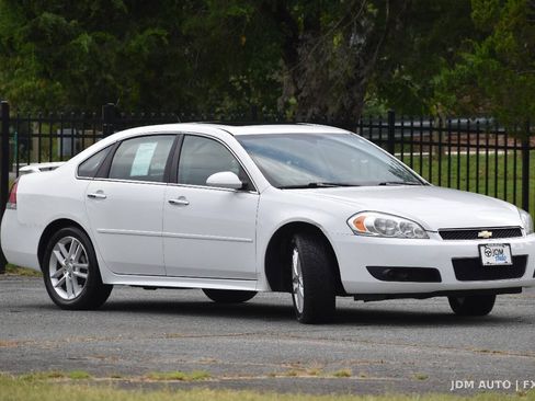 Used 2013 Chevrolet Impala LTZ FWD image 4