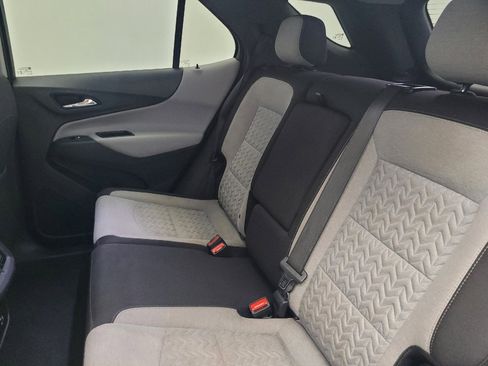 Used 2023 Chevrolet Equinox LS image 18
