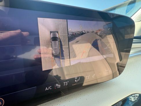 Used 2025 Buick Enclave Avenir w/ Trailering Package, 5000 lbs. image 14