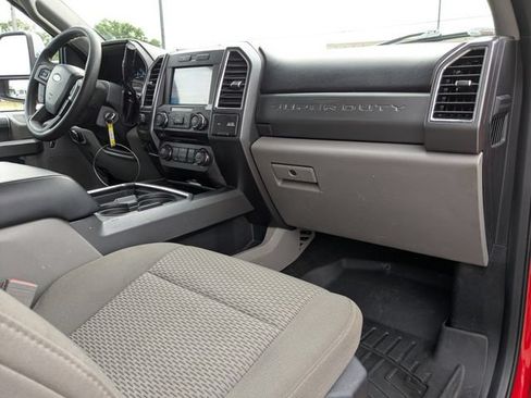 Used 2018 Ford F250 XLT w/ XLT Premium Package AWD/4WD image 5