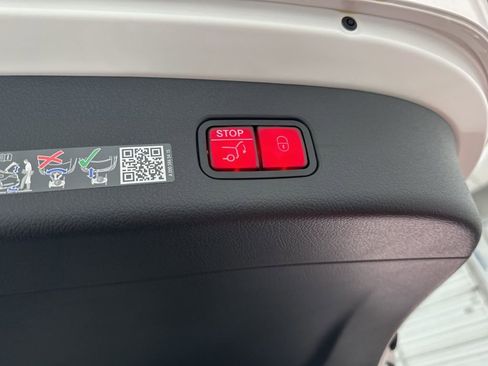 New 2026 Mercedes-Benz GLC 300 GLC 300 image 25