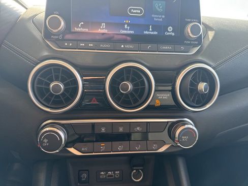 Used 2025 Nissan Sentra SV FWD image 11