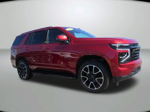 Used 2025 Chevrolet Tahoe RST w/ Advanced Technology Package AWD/4WD image 10
