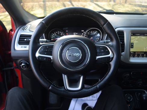 Used 2021 Jeep Compass Latitude w/ Sun and Sound Group image 4