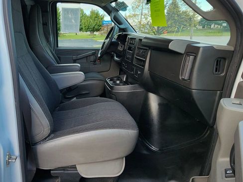 Used 2023 GMC Savana 2500 w/ Driver Convenience Package image 16