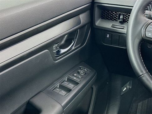 Certified 2025 Honda CR-V Sport image 17