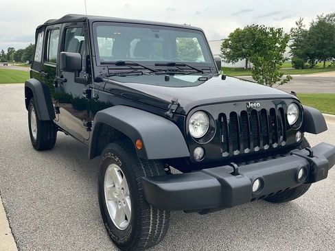 Used 2017 Jeep Wrangler Unlimited Sport AWD/4WD image 5