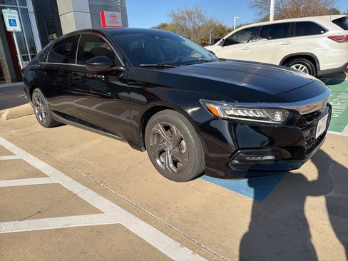 Used 2018 Honda Accord EX image 7
