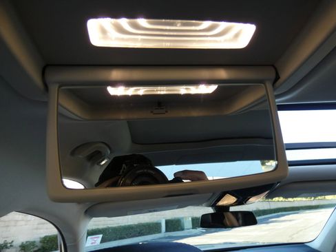 Used 2020 BMW 750i xDrive w/ Executive Package image 55